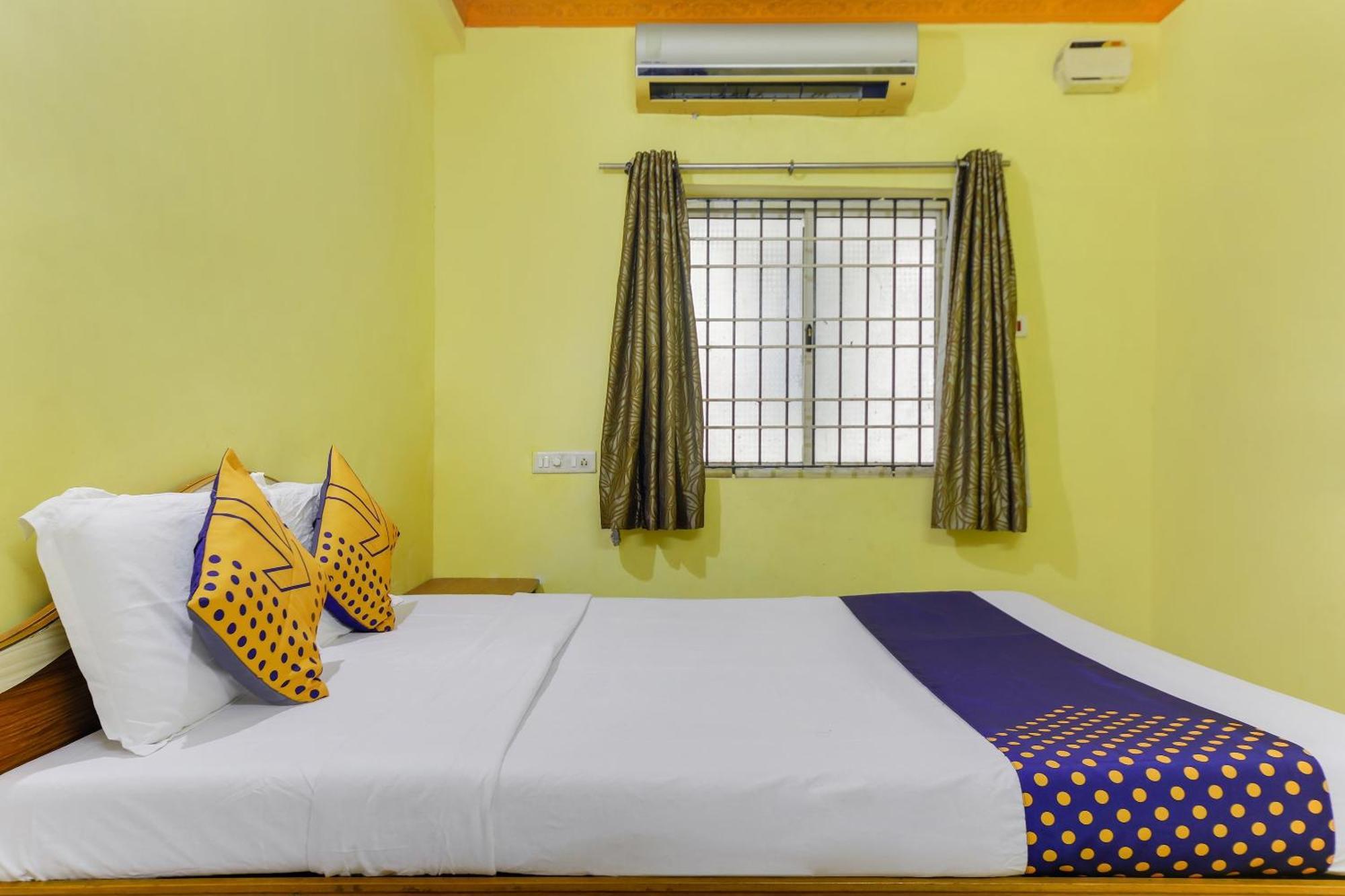 Spot On 75475 Cn Guest House Chennai Ngoại thất bức ảnh